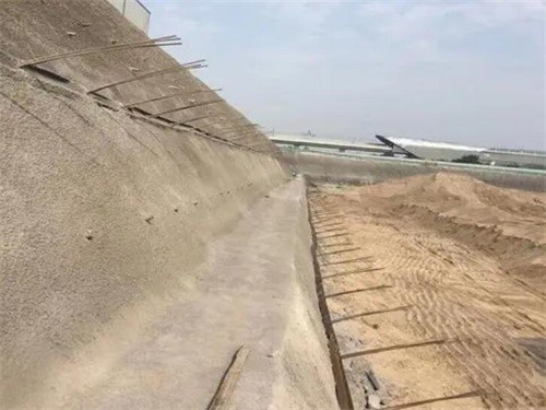 海宁河道边坡加固